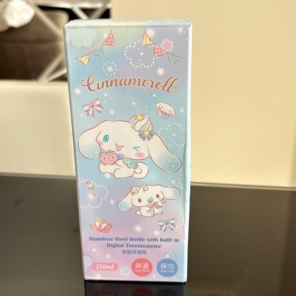 Sanrio Cinnamoroll stainless steel bottle with built in digital thermometer 😍 - Picture 6 of 10